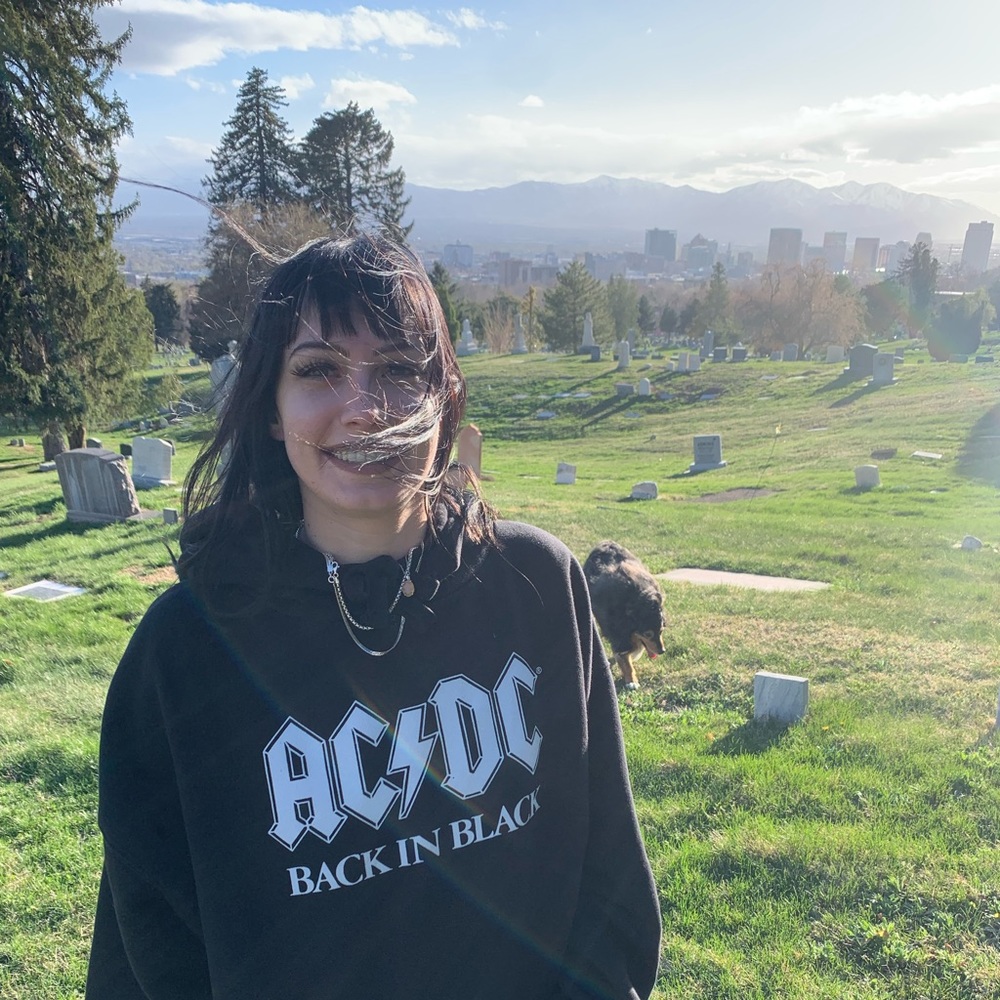 Meet your Posher, Sierra